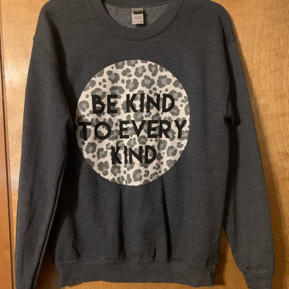 Ladies Gildan Heavy Blend Dark Gray Sweatshirt with Design Size Small, NEW!!! - Picture 2 of 4